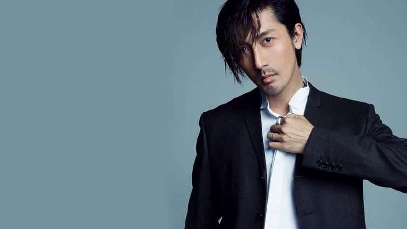 打造魅力男性風(fēng)格，明星大叔的男士時尚指南