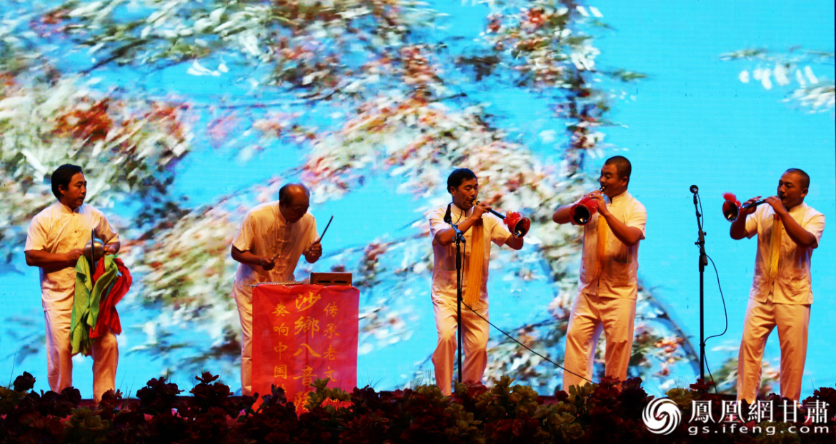 最新嗩吶藝術(shù)圖,最新嗩吶藝術(shù)圖，小巷深處的音樂(lè)畫廊