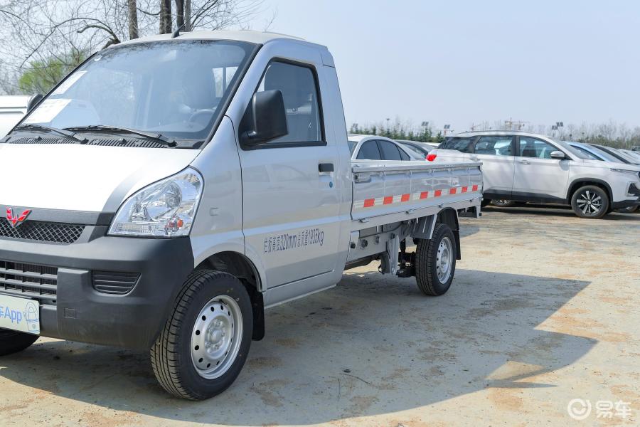 五菱榮光小卡新款車型圖，小巷中的隱藏之寶亮相！