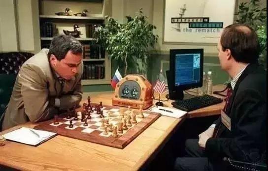 富士康漲薪動態(tài)，成長之旅中的學習與變革之路