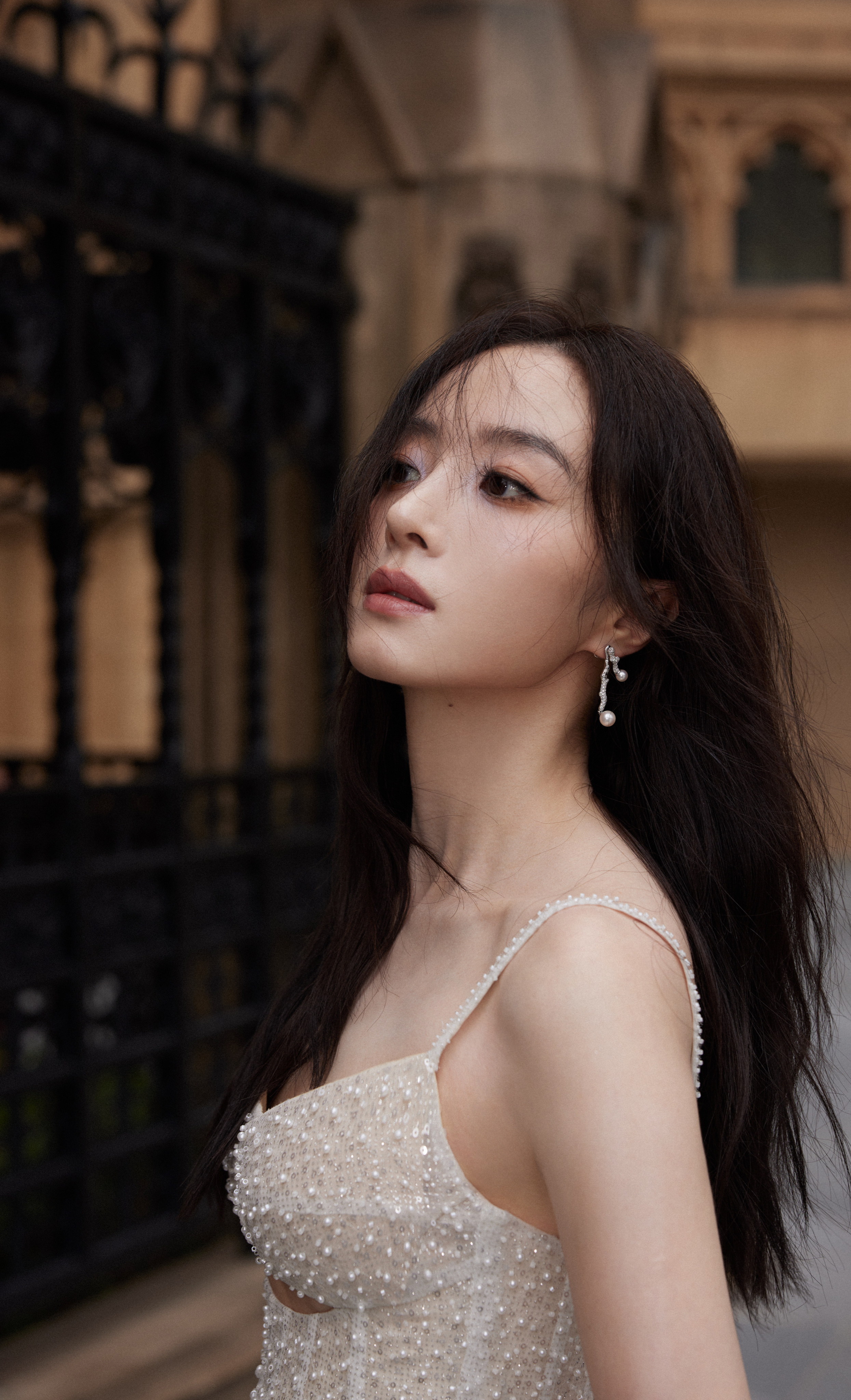 新晉女明星，舞臺(tái)到熒屏的蛻變之路——自信與成就感的彰顯