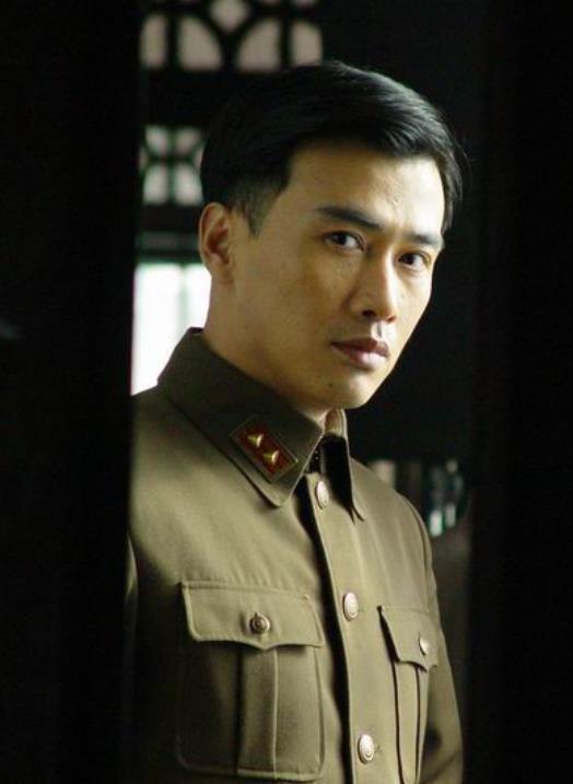 柳云龍主演的諜戰(zhàn)片電視劇大全集,??柳云龍主演的諜戰(zhàn)片電視劇大全集，帶你穿越風(fēng)云歲月！