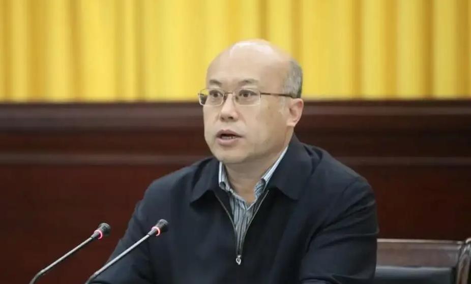 招商港口股票，駛向成功的港口——學(xué)習(xí)與自信之旅的蛻變之路