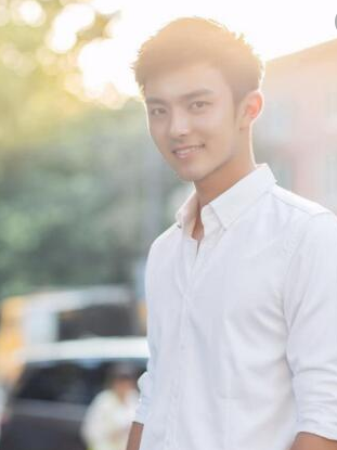 演員高原，探尋自然，心靈寧?kù)o之旅