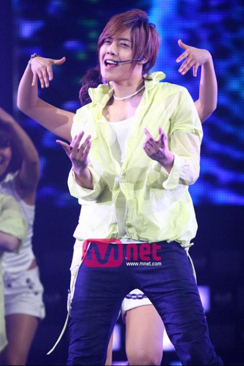 金賢重最新動態(tài)揭秘，全方位關(guān)注與了解指南