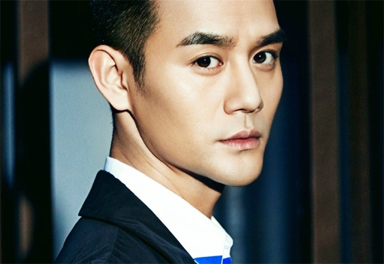 臉長明星男必備科技神器，智能體驗引領(lǐng)未來生活新潮流