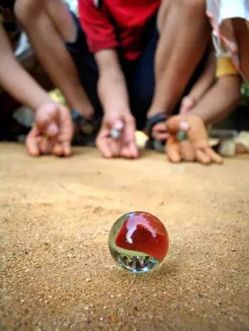 打彈珠比賽,打彈珠比賽，一場(chǎng)自然美景中的心靈之旅