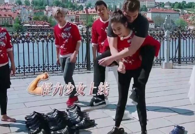 迪麗熱巴鹿晗最新動(dòng)態(tài),迪麗熱巴鹿晗最新動(dòng)態(tài)，公眾關(guān)注下的娛樂(lè)焦點(diǎn)