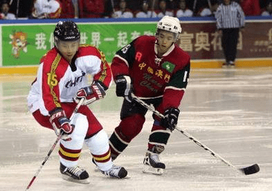 冰球比賽規(guī)則詳解，參與并理解這項運動的指南