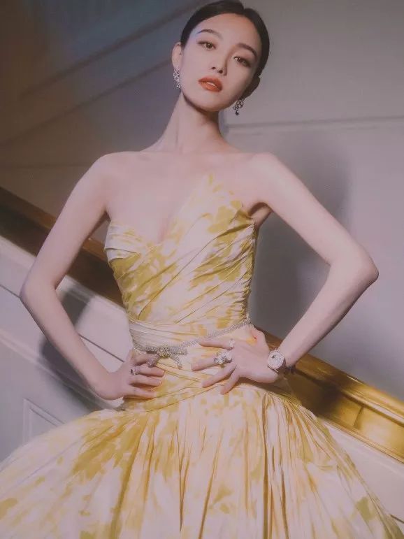 成人女明星應(yīng)遠離色情內(nèi)容，傳遞正能量，樹立良好榜樣