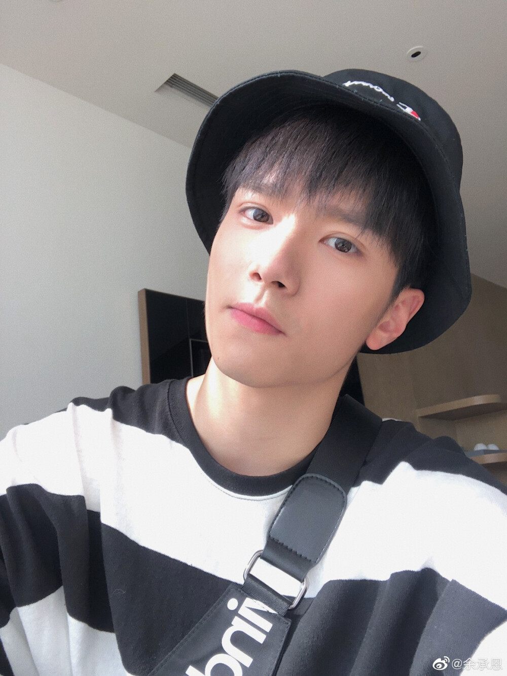 余承恩最新探索之旅，自然美景的治愈之旅