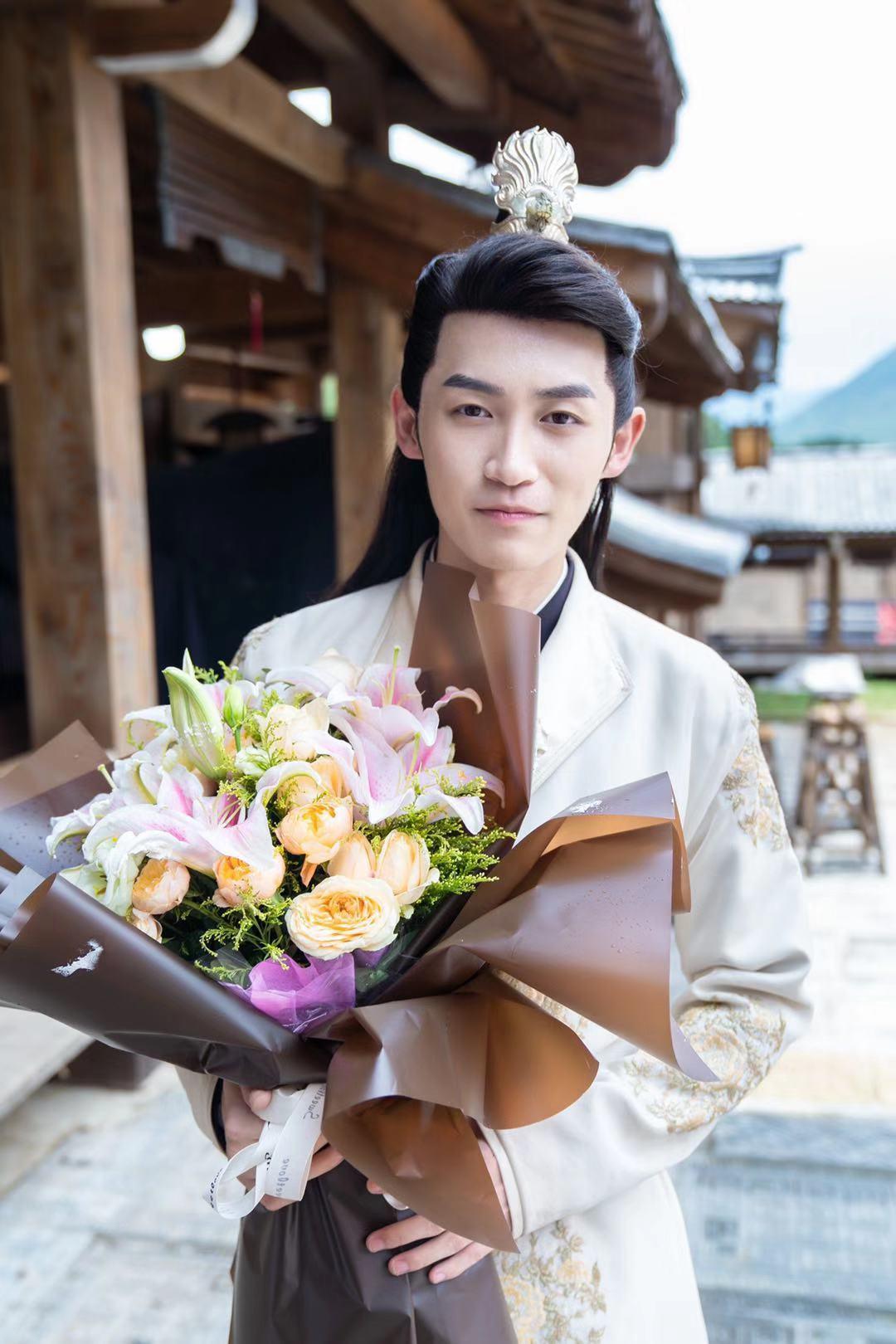 甜妻來襲，Boss大人請(qǐng)自重最新章節(jié)及觀點(diǎn)論述解析