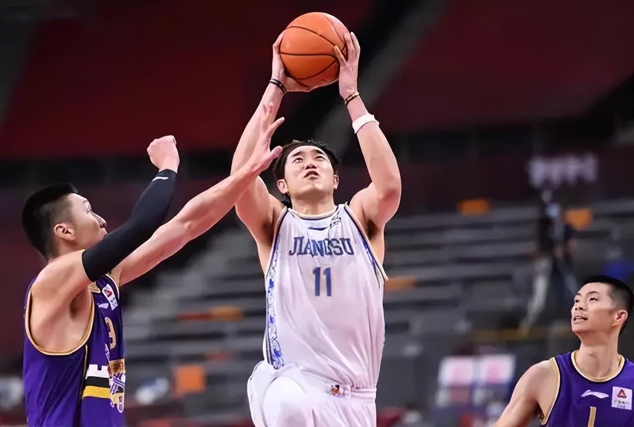 新疆最新動(dòng)態(tài)，變化、學(xué)習(xí)與自信的力量展現(xiàn)新面貌