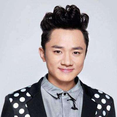 探索小巷寶藏，揭秘身高165cm男明星與隱藏特色小店的奇妙邂逅