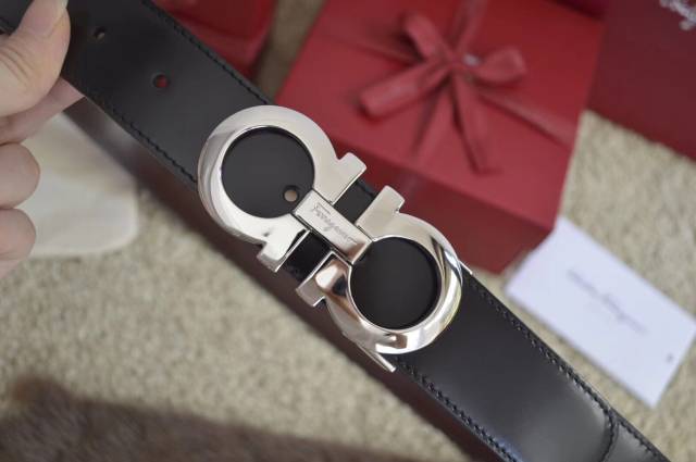 Ferragamo皮帶價格深度解析與觀點闡述