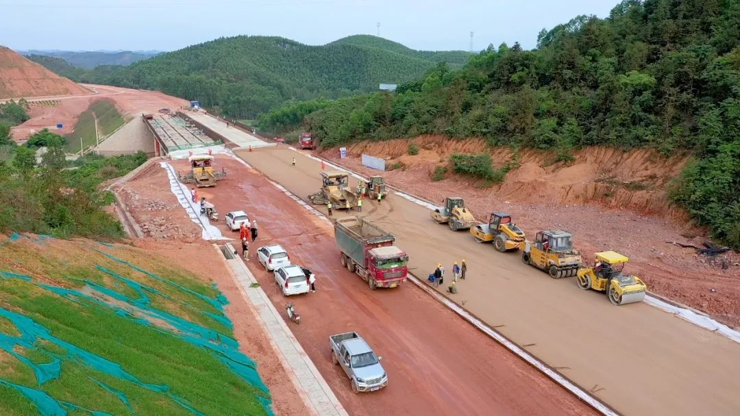 眉麟公路科技重塑智能出行新時(shí)代，最新動(dòng)態(tài)開(kāi)啟智能公路體驗(yàn)新篇章