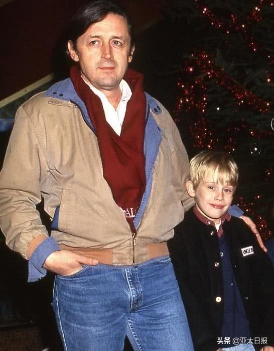 蕾哈娜最新影視作品,蕾哈娜最新影視作品，小巷中的隱藏寶藏，一家特色小店的獨(dú)特魅力