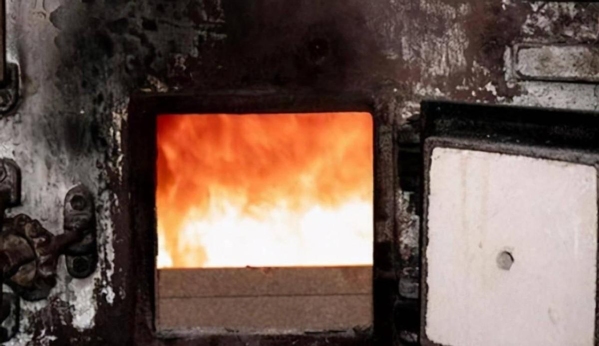 老李采暖爐新款圖賞，詳細安裝與使用指南