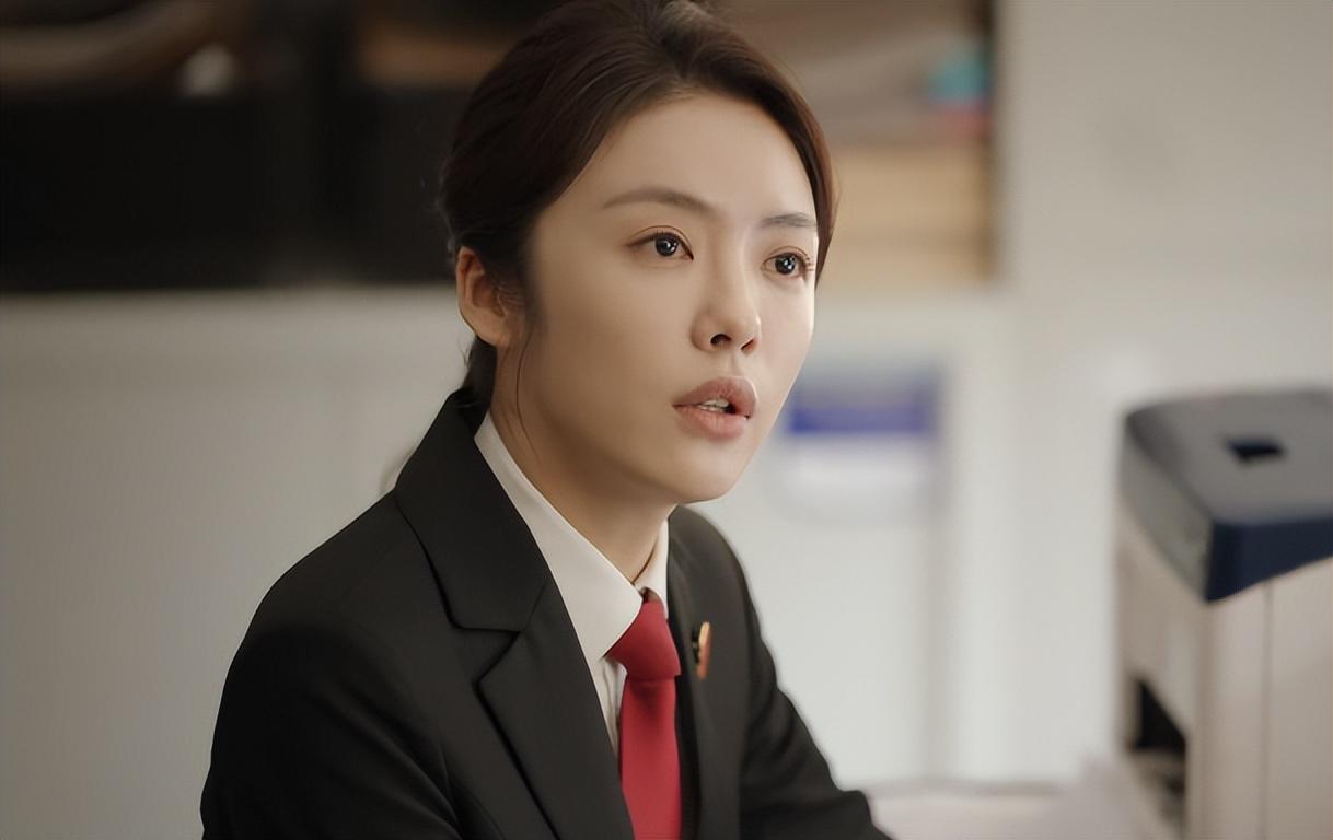 演員嚴謹，演藝之路的探索與風(fēng)采展示