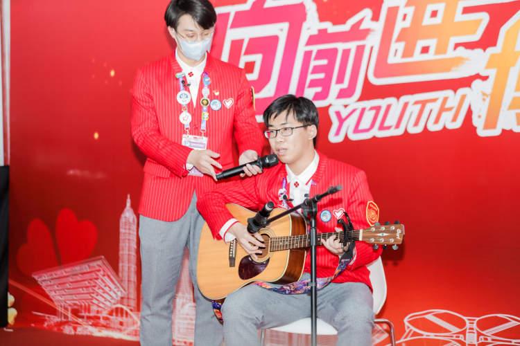 歌曲演員，與自然美景的私密浪漫約會之歌