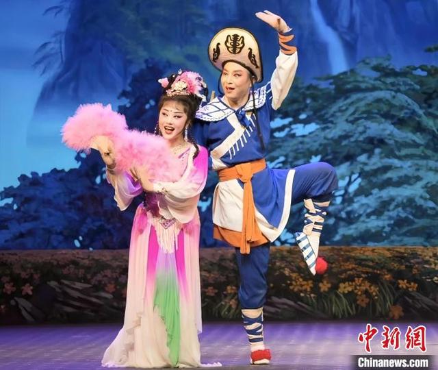 劉?？抽匝輪T表,劉?？抽匝輪T表——科技與傳統(tǒng)藝術(shù)的完美融合