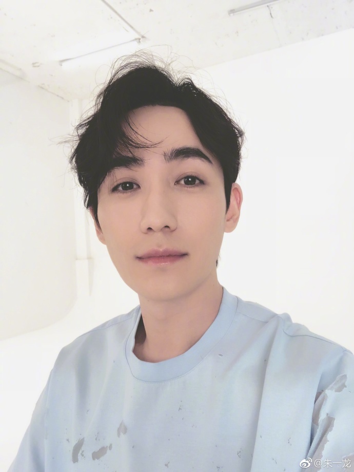 明星照片英語，語言與文化的交匯點(diǎn)