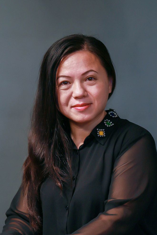 鄧香蓮，演藝之路的璀璨之星