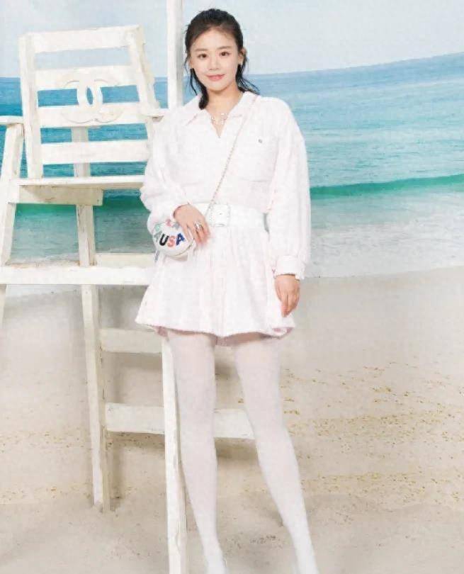 女明星穿白絲襪,女明星穿白絲襪，時(shí)尚潮流的獨(dú)特魅力