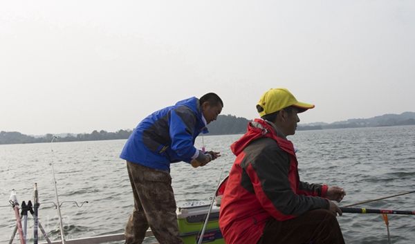 萬佛湖釣魚比賽，釣出自信，掌握變化的力量