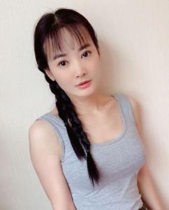 吳海棠，演藝之路的閃耀之星