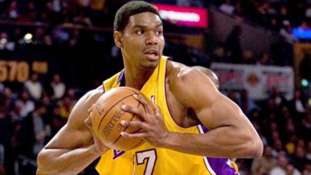 NBA最新球隊(duì)陣容，賽場(chǎng)風(fēng)采與日常溫馨故事