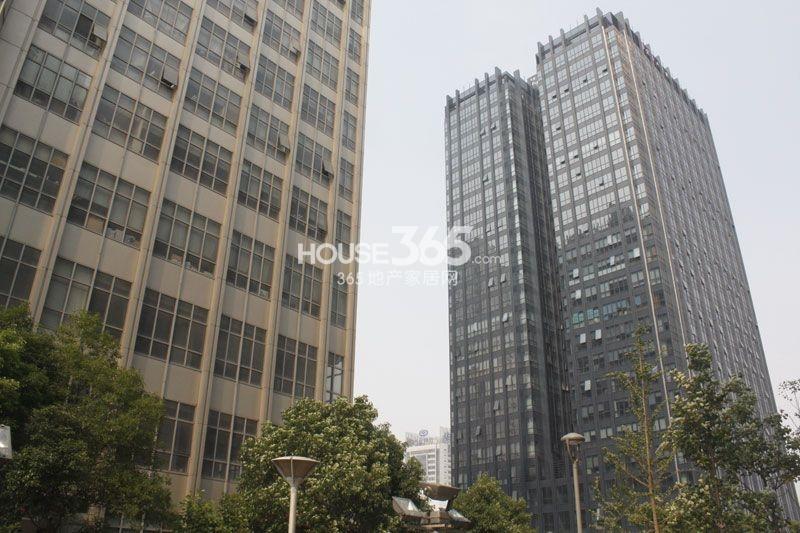 北京燕郊房?jī)r(jià)劇跌背后的驚喜與獨(dú)特小店探索