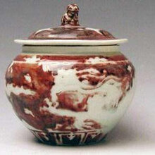 釉里紅瓷器價(jià)格揭秘，歷史背景、價(jià)值評(píng)估與時(shí)代地位