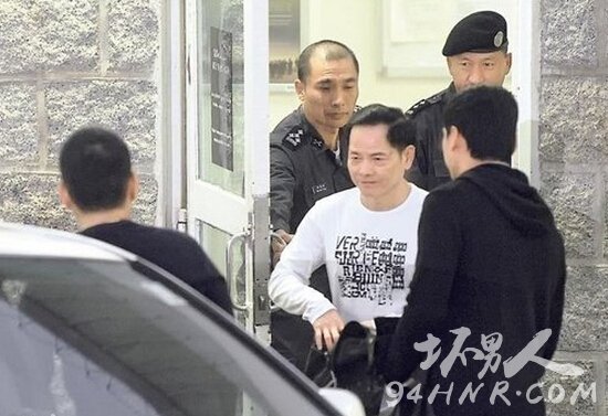 澳門尹國駒最新動態(tài)揭秘，小巷美食寶藏探索