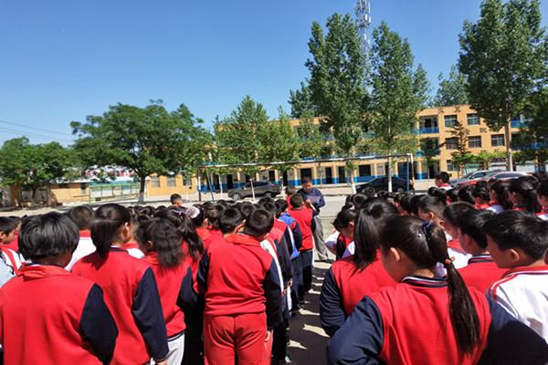 最新濟(jì)南高新區(qū)房價(jià)走勢,最新濟(jì)南高新區(qū)房價(jià)走勢與一家小巷中的獨(dú)特小店探索