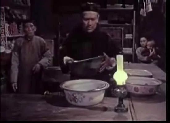 電影林家鋪?zhàn)?，日常溫馨趣事與深厚友情的紐帶之旅