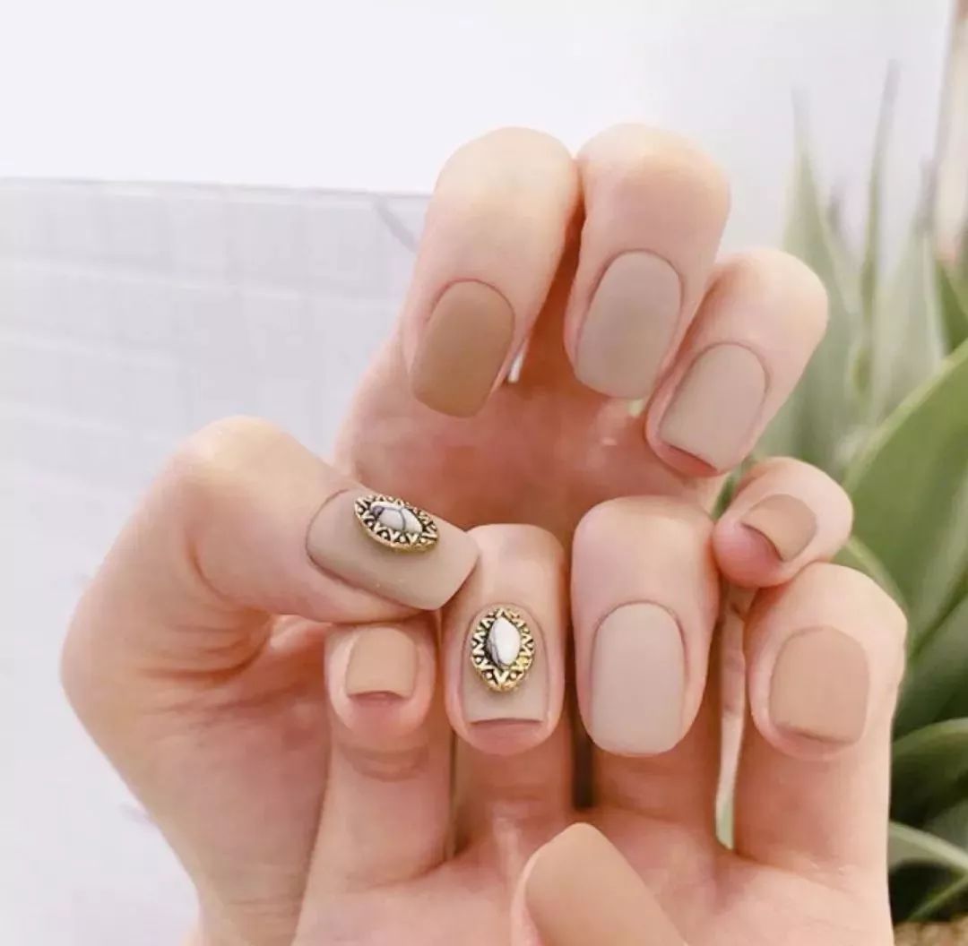 最新美甲圖片，時尚潮流的絢麗演繹