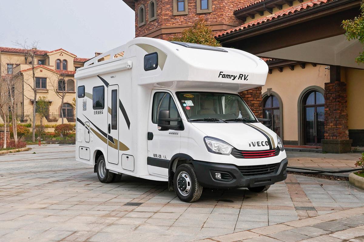 依維柯最新款，科技前沿之作，生活完美融合典范