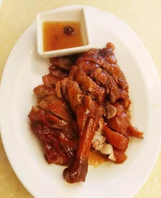 豬扒最新地，味蕾上的奇遇與友情的溫馨之旅