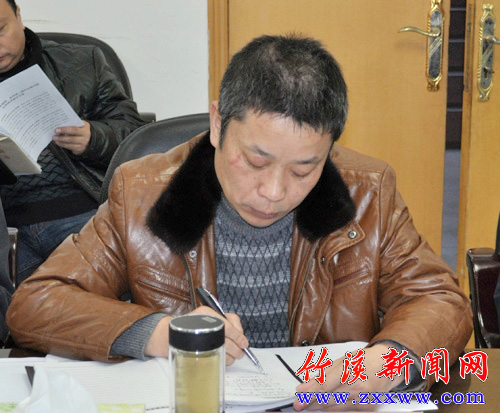 竹溪王璽引領(lǐng)科技潮流，高科技產(chǎn)品體驗(yàn)未來(lái)生活