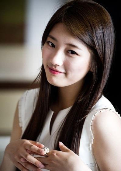 韓國(guó)女明星顏值重塑美麗新風(fēng)尚，科技與顏值的完美融合！