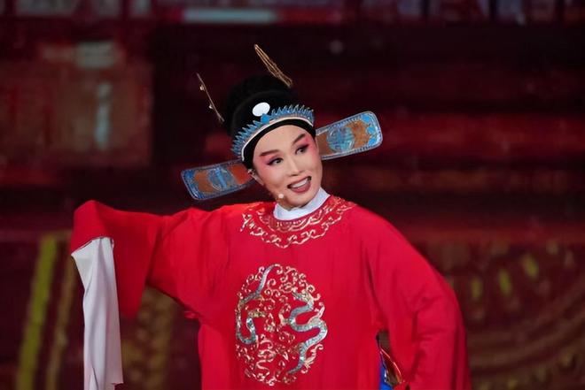 黃梅戲演員陳小芳，傳統(tǒng)藝術(shù)的璀璨之星