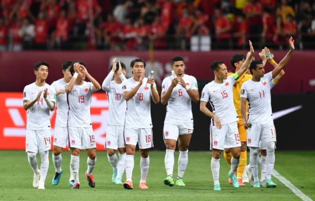 中國足球最新動態(tài)，踏自然之旅，尋找內(nèi)心平靜之路