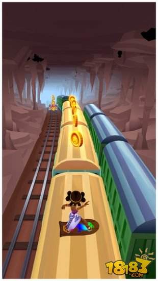 科技與激情的完美結(jié)合，最新版地鐵跑酷破解版體驗(yàn)分享