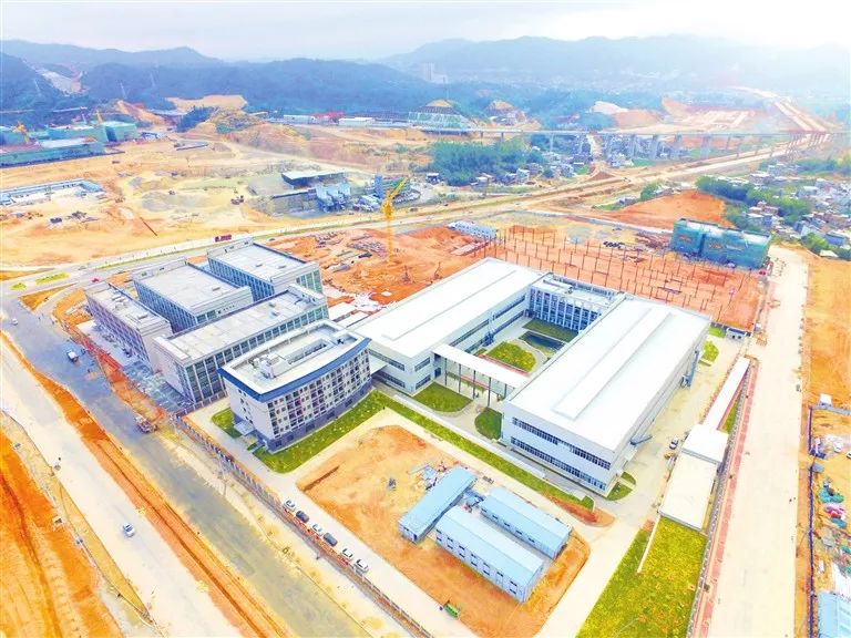 萬年工業(yè)園最新招聘熱潮與巷弄深處的特色小店探秘！