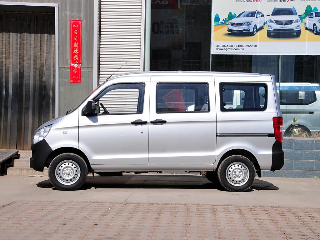 五菱之光面包車最新報價，實用與經濟性的完美融合