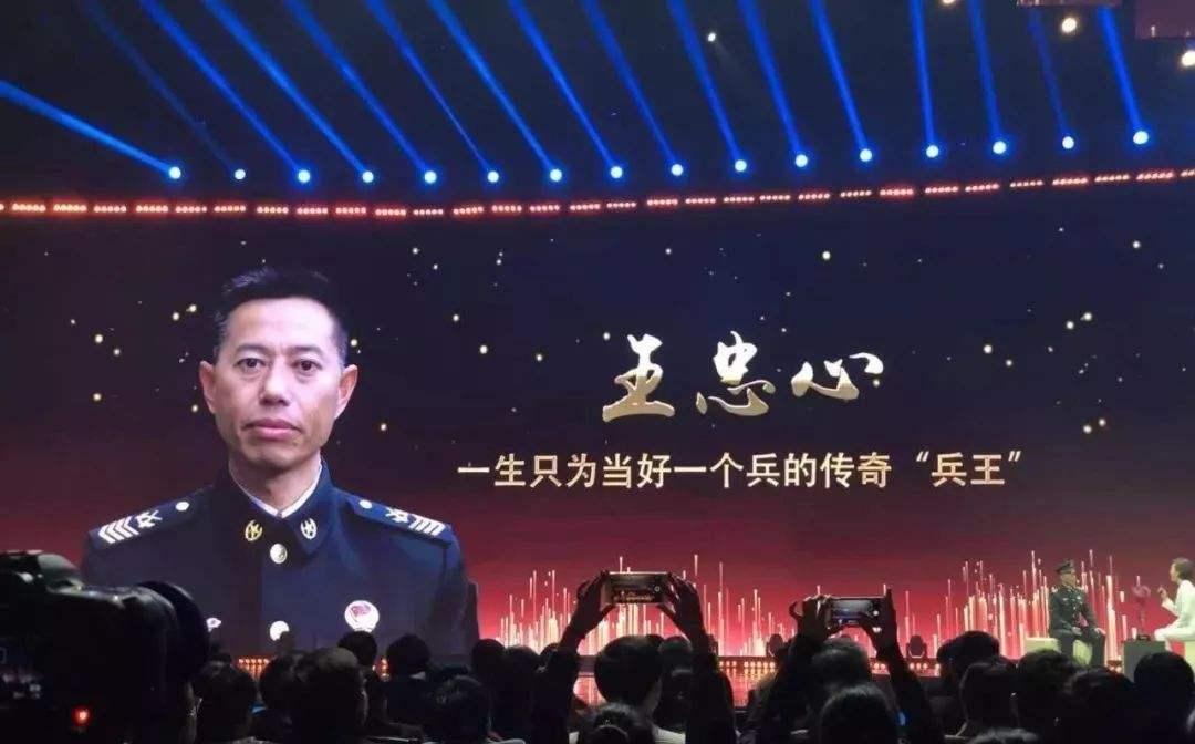美女總裁的全能兵王——科技巔峰引領(lǐng)生活變革