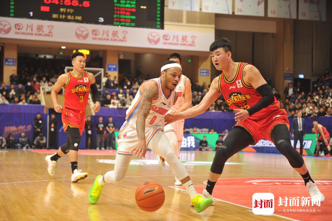 四川男籃今晚風(fēng)云變幻，最新動(dòng)態(tài)揭曉！