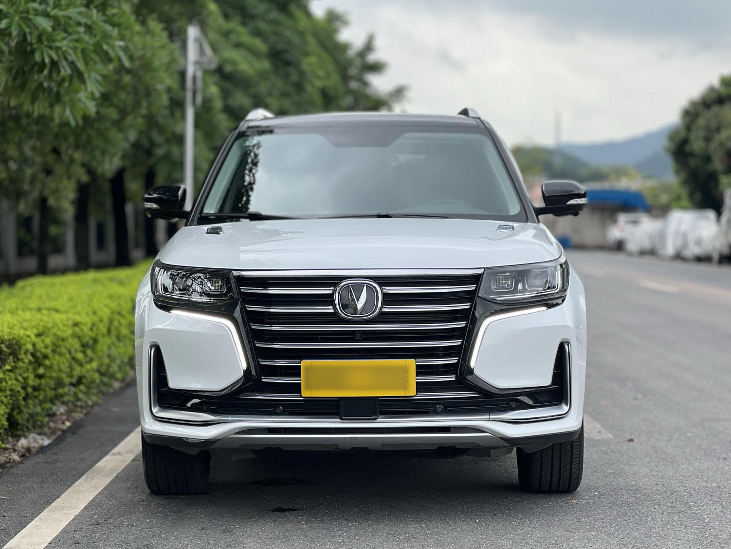 長安CS95最新款，駛向自然，探尋內(nèi)心寧靜