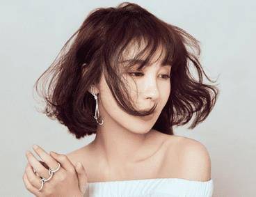 李菲兒科技新品引領(lǐng)智能生活新潮流，最新消息閃耀登場